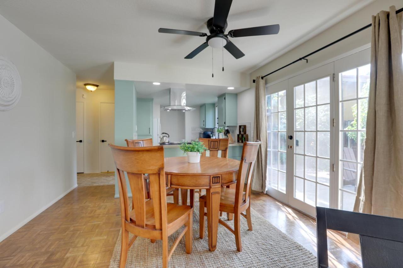 Modern Townhome With Patio!